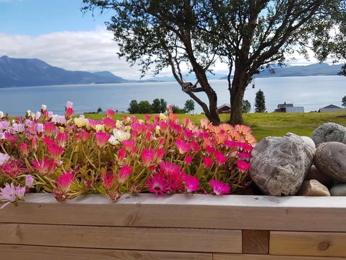 Yggdrasil Farmhotel Retreat, Spa & Yoga Straumsbukta 외부 사진